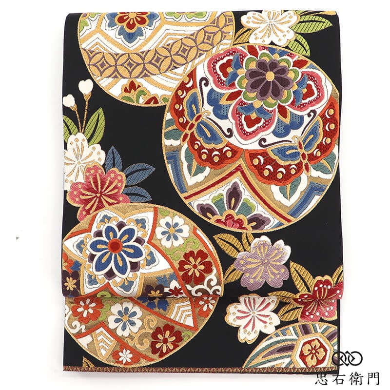 袋帯 ふくろ帯 振袖向き 正絹 六通柄 黒 金 鞠 桜 伝統文様 長さ439cm 幅31cm リサイクル 和装 成人式 晴れ着 着物 仕立て上がりリサイクル帯 送料無料 即日発送 【中古】