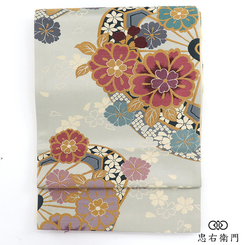 袋帯 ふくろ帯 振袖向き 正絹 六通柄 薄灰緑 源氏車 花柄 桜 長さ436cm 幅31cm リサイクル 和装 成人式 晴れ着 着物 仕立て上がりリサイクル帯 送料無料 即日発送 【中古】