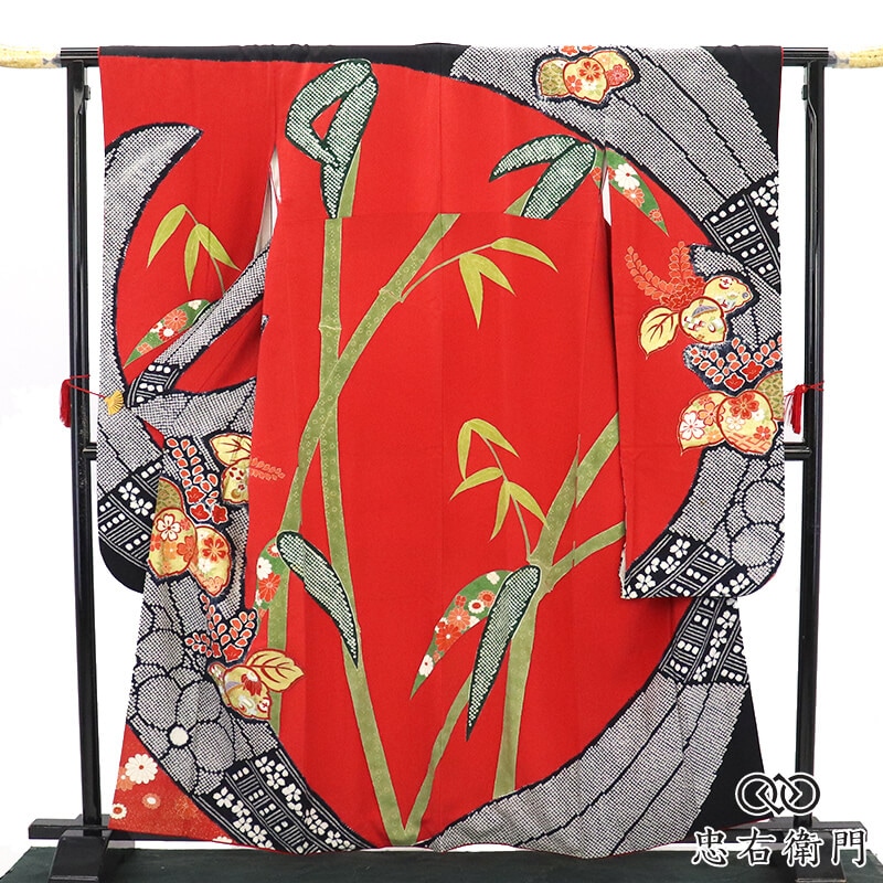 振袖 成人式 単品 レディース 正絹 赤 竹 桐 宝尽くし文様 豪華 身丈163cm 裄丈68cm 結婚式 式典 フォーマル M〜Lサイズ相当 リサイクル着物 リユース着物 中古着物 送料無料 即日発送 【中古】