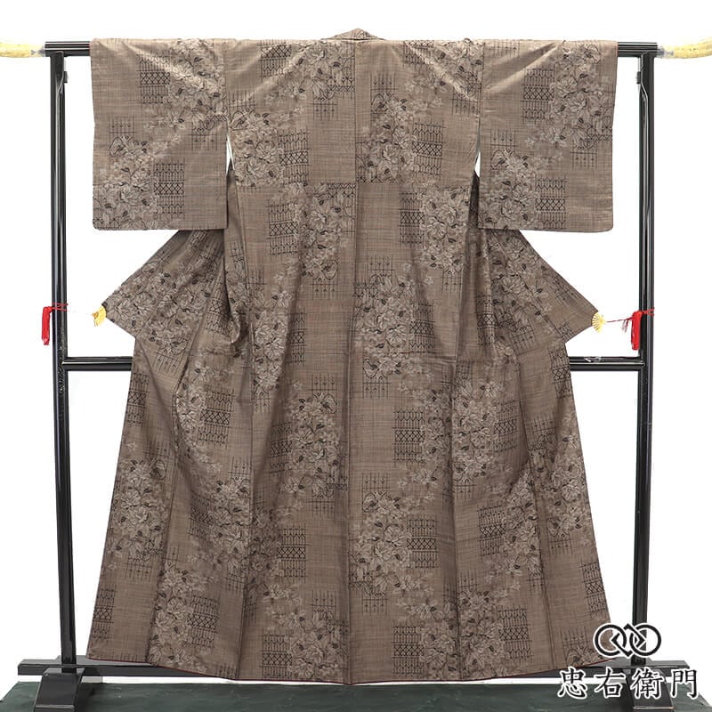 【中古】 紬 正絹 グレー系 えんじ 大島紬 モダン お洒落 和装 呉服 和服 きもの レディース 女性 楽天市場】【中古】 本場大島紬 リサイクル 着物 大島紬 正絹 袷 名匠