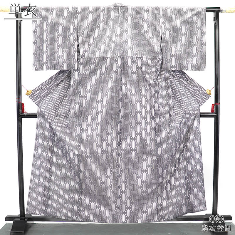 紬 単衣 着物 レディース 正絹 白灰 抽象柄 モダン シック 身丈166cm 裄丈64.5cm お出かけ ランチ 観劇 Mサイズ相当 リサイクル着物 リユース着物 中古着物 送料無料 即日発送 【中古】