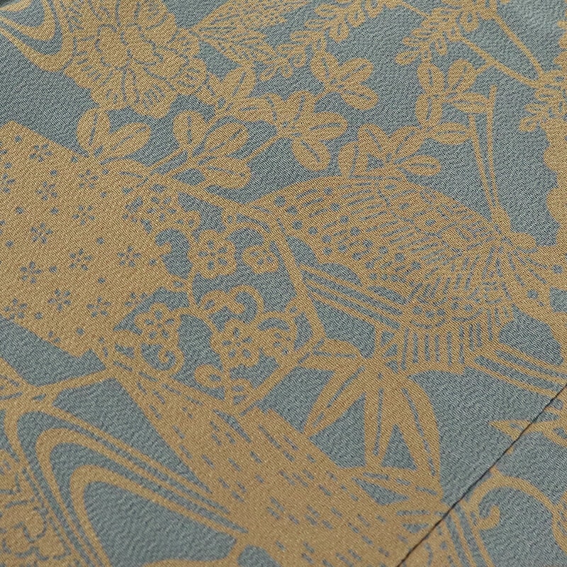 未使用　正絹　縮緬小紋　身丈（肩から）157㎝ 着物単品 未使用近い 美品 絽 正絹 小紋 身丈149 裄丈64.5