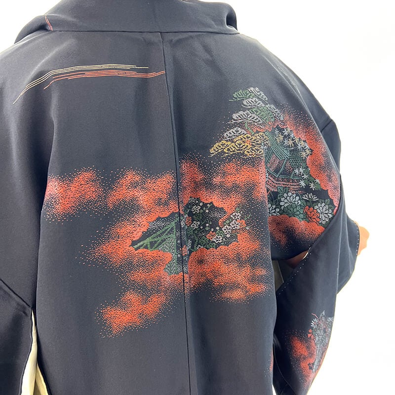 【価格見直し宣言】 リサイクル 羽織 黒羽織 レディース 正絹 黒 漆 雲取り 裄丈62cm 仕立て上がり羽織 衣装 リメイク アップサイクル向き 【中古】 即日発送