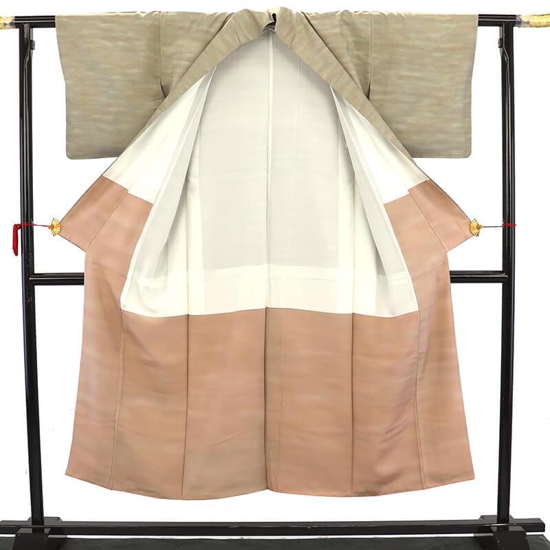 中古】 牛首紬 落款 角印 レディース 正絹 灰 身丈151.5cm 裄丈