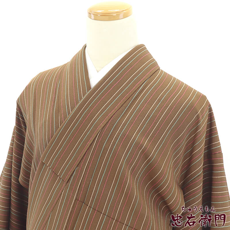 【中古】 小紋 小紋着物 中古着物 レディース 正絹 茶色 縞 身丈159cm 裄丈66cm 仕立て上がり着物 リユース着物 リサイクル着物 10時までのご注文で即日発送