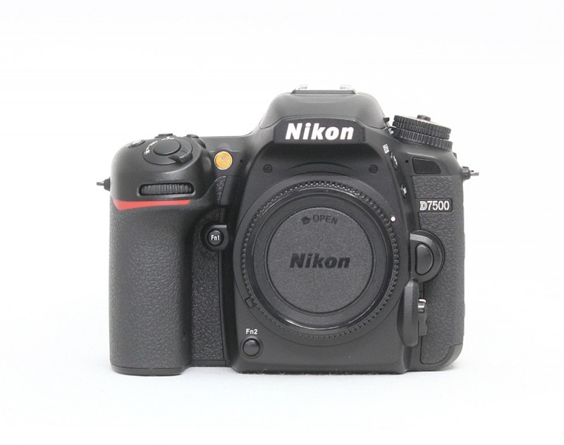 D7500 ボディ