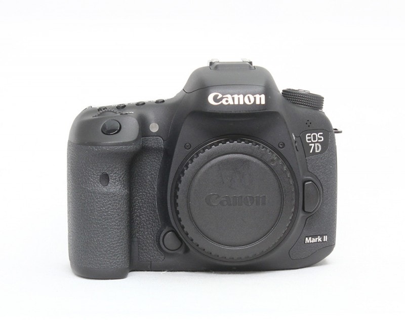 EOS 7D Mark II ボディ