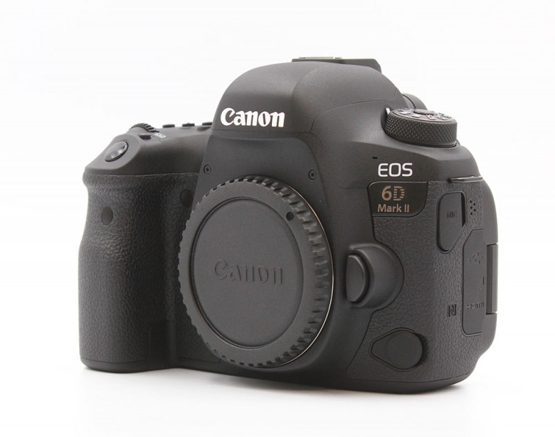 EOS 6D Mark II ボディ