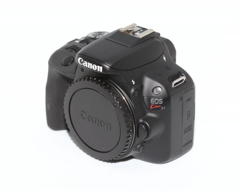 EOS Kiss X7