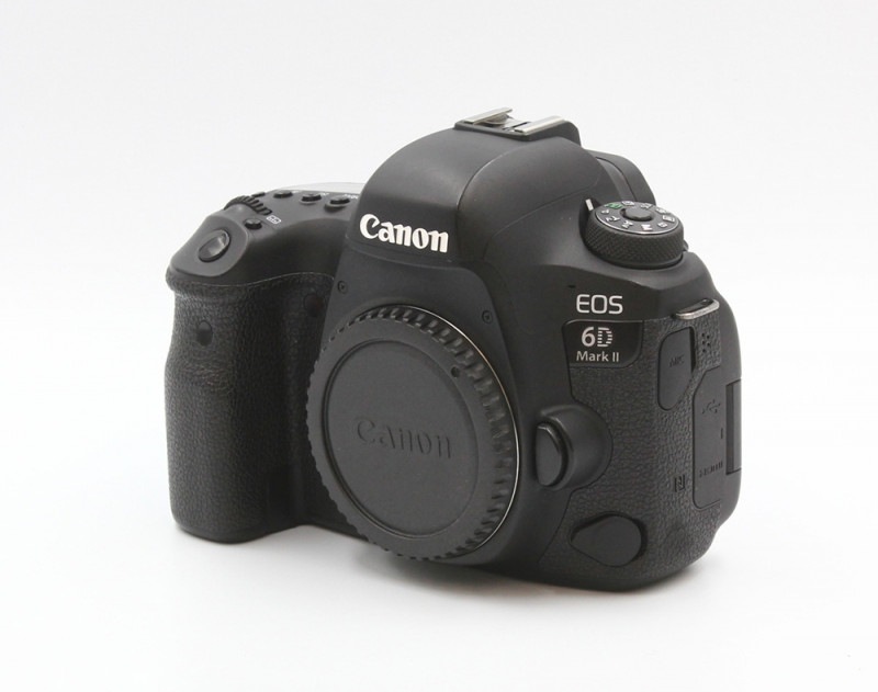 EOS 6D Mark II ボディ