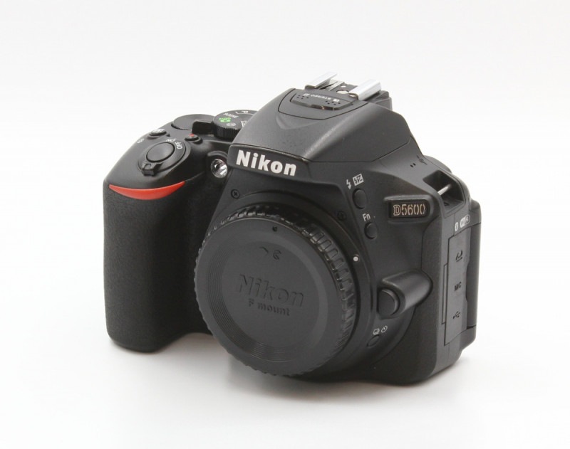 D5600 ボディ