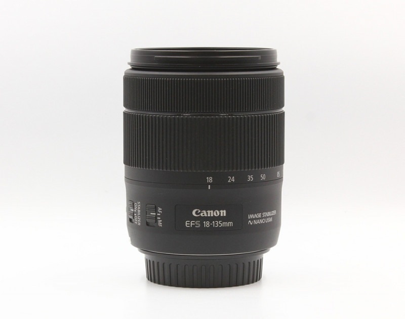 EF-S 18-135/3.5-5.6 IS USM