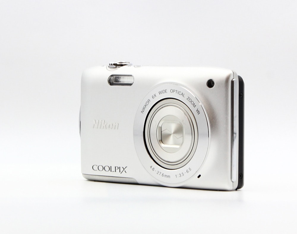 COOLPIX S3300
