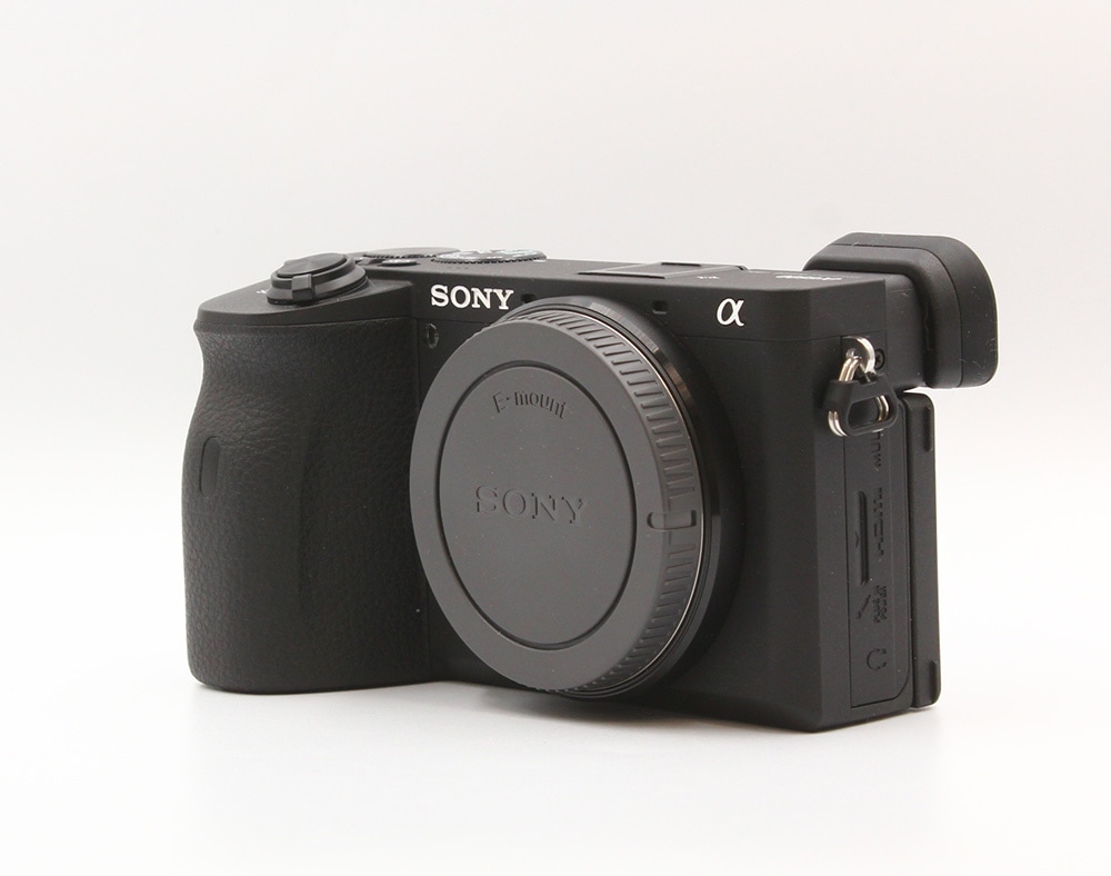 SONY α6600 ボディ ミラーレス一眼 バッテリー ストラップ付 SONY α6600 ボディ ミラーレス一眼 バッテリー ストラップ付
