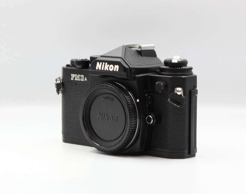 Nikon FM3a ブラック本体, 35mm f2, 80-200f4 レンズ Nikon FM3a ブラック本体, 35mm f2, 80-200f4 レンズ Amazon | Nikon