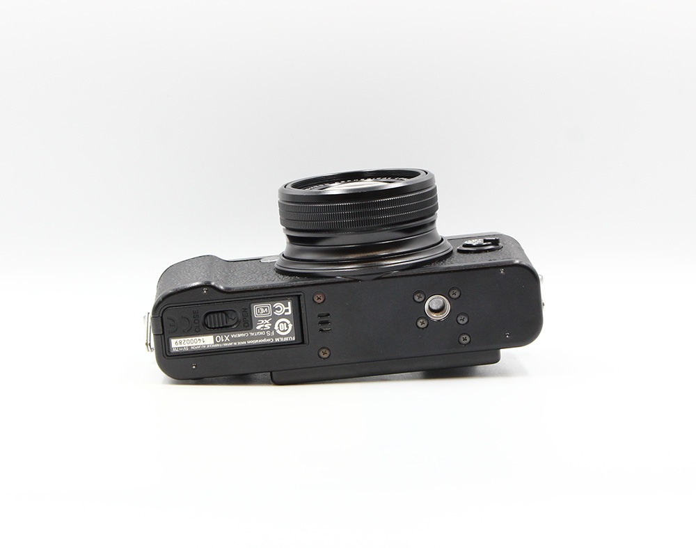 富士フィルムコンパクトデジタルカメラ X10ジャンク