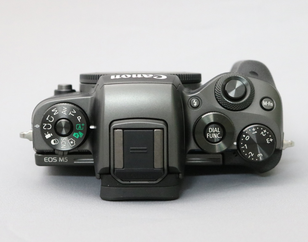 キヤノン Canon EOS M5 ボディ | 展示処分品 | Saeda Direct Shop