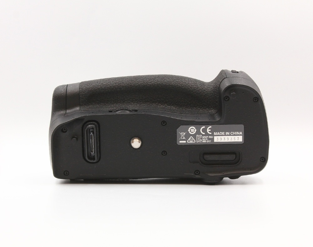 ニコン Nikon MB-D17 | 中古,取扱店舗,本通店 | Saeda Direct Shop