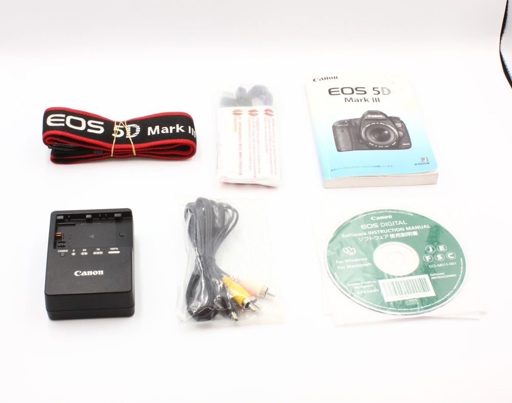 美品 キャノン EOS 5D MarkⅢ 説明書付き デジタルボディ C328 美品 キャノン EOS 5D MarkⅢ 説明書付き デジタルボディ C328