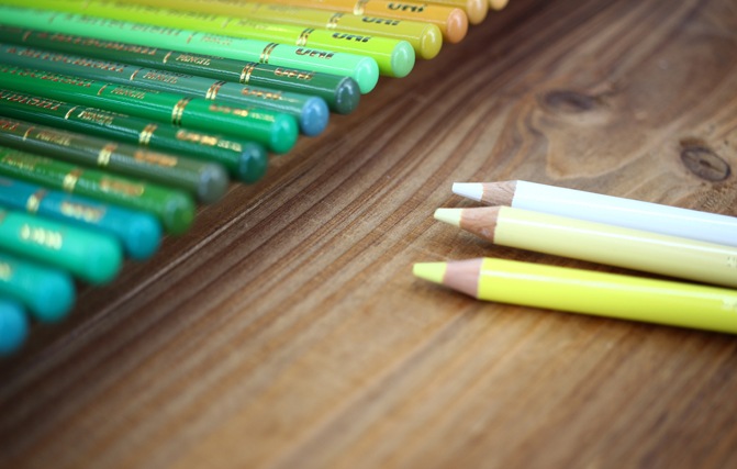 【お買得品】 三菱鉛筆 ユニカラー色鉛筆 72色セット 大人の塗り絵・コロリアージュ向け 数量限定