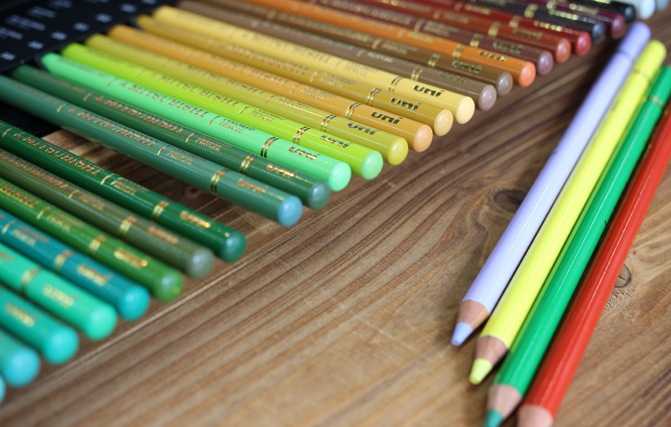 【お買得品】 三菱鉛筆 ユニカラー色鉛筆 72色セット 大人の塗り絵・コロリアージュ向け 数量限定