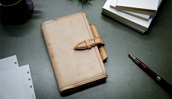 【KNOXのオールハンドメイド】 KNOX ノックス FLUCT（フラクト） システム手帳 バイブルサイズ ベルト付き ナチュラル 124-817-85 システム手帳