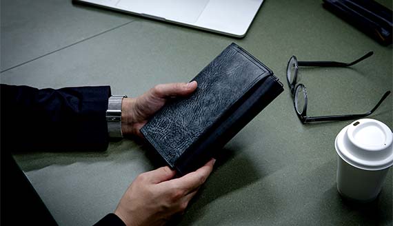 【KNOXのオールハンドメイド】 KNOX ノックス FLUCT（フラクト）システム手帳 バイブルサイズ フラップ留めタイプ ナチュラル 124-818-85 システム手帳