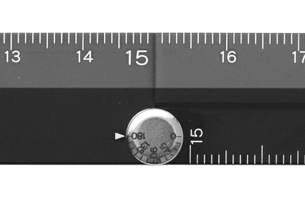 デザインフィルミドリカンパニーアルミ　マルチ定規30cmブラック42253006