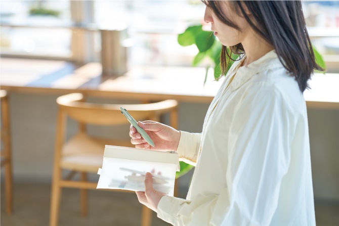 【新開発の”かろやか”なインクが登場】 三菱鉛筆 ジェットストリーム 多機能ペン 4&1 0.5mm（Lite touch ink搭載） MSXE5-LS-05 複合ペン 多機能ペン 【クセになる、なめらかな書き味】