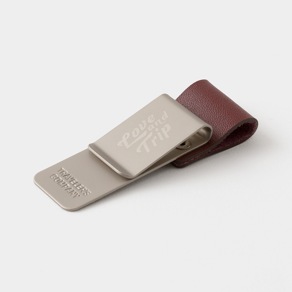 再入荷】【数量限定】 トラベラーズノート LOVE AND TRIP レッド