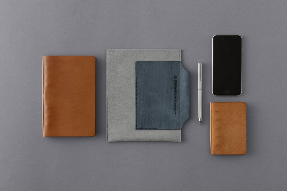 【必要最低限が持ち歩ける】 plotter プロッター 5014 レザーバインダーケース バイブルサイズ 77717912 77717913 77717914 77717915 レザーバインダーケース 【こだわりの素材コントラスト】