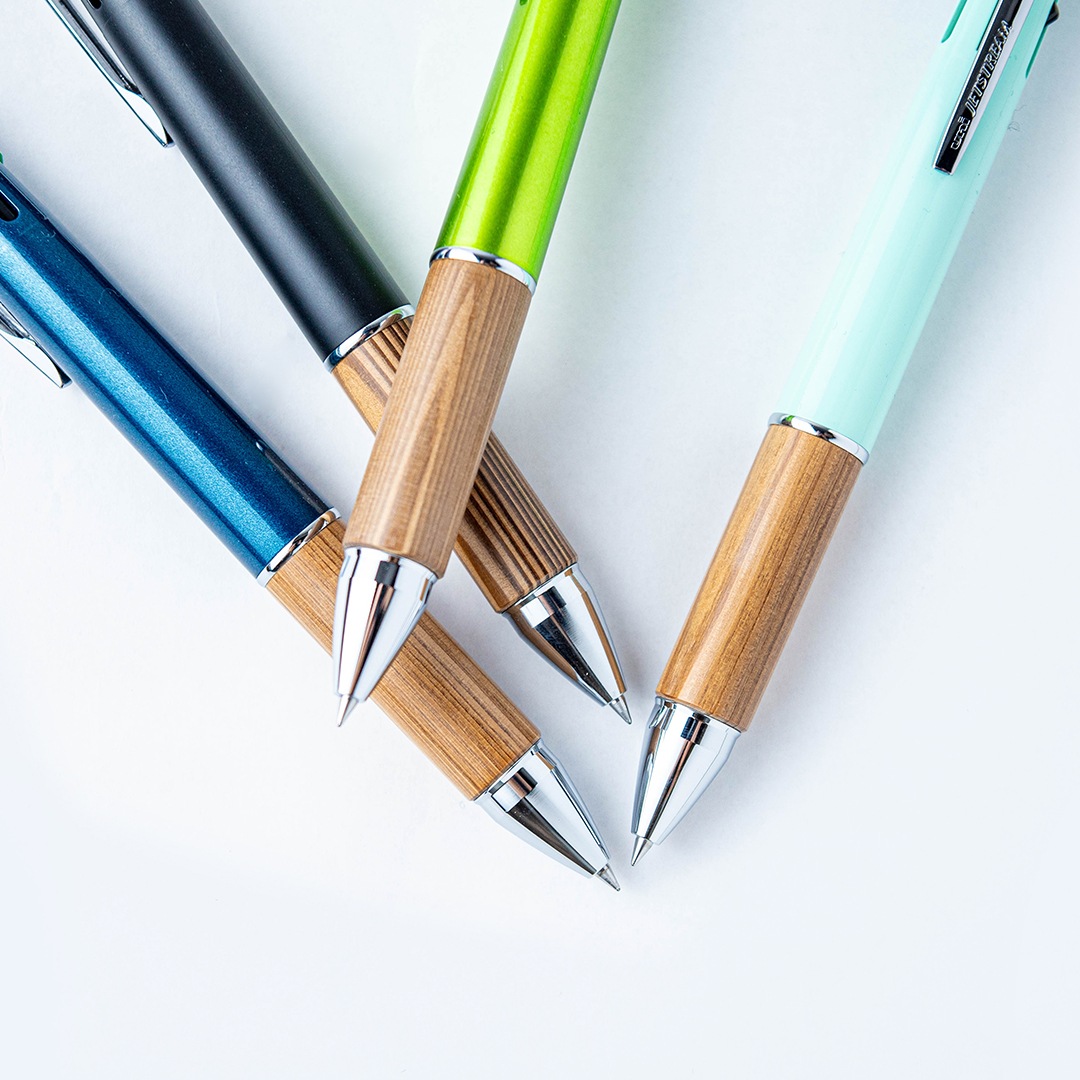 【うえぶんオリジナル】三菱鉛筆 ジェットストリーム4＆1 日光杉ver. 上野文具オリジナル　【記念品にもオススメ！】