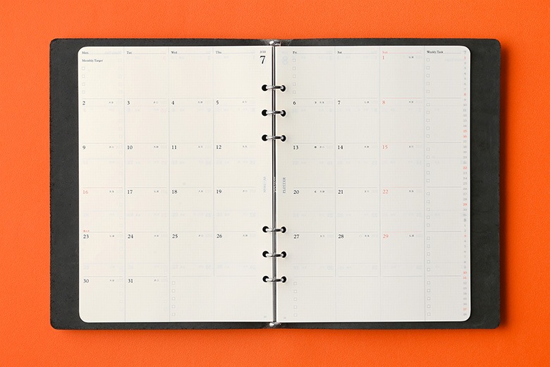 【2026年度版リフィル】 PLOTTER プロッター 001 リフィル 2026年版 月間ブロック A5サイズ 77718168 777-18168 2026年度版 システム手帳 リフィル 【数量限定】