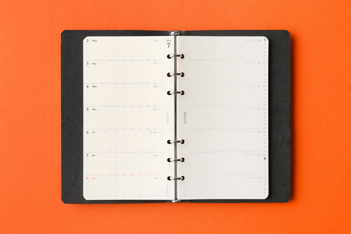 【2026年度版リフィル】 PLOTTER プロッター 002 リフィル 2026年版 週間レフト式 バイブルサイズ 77718174 777-18174 2026年度版 システム手帳 リフィル 【数量限定】