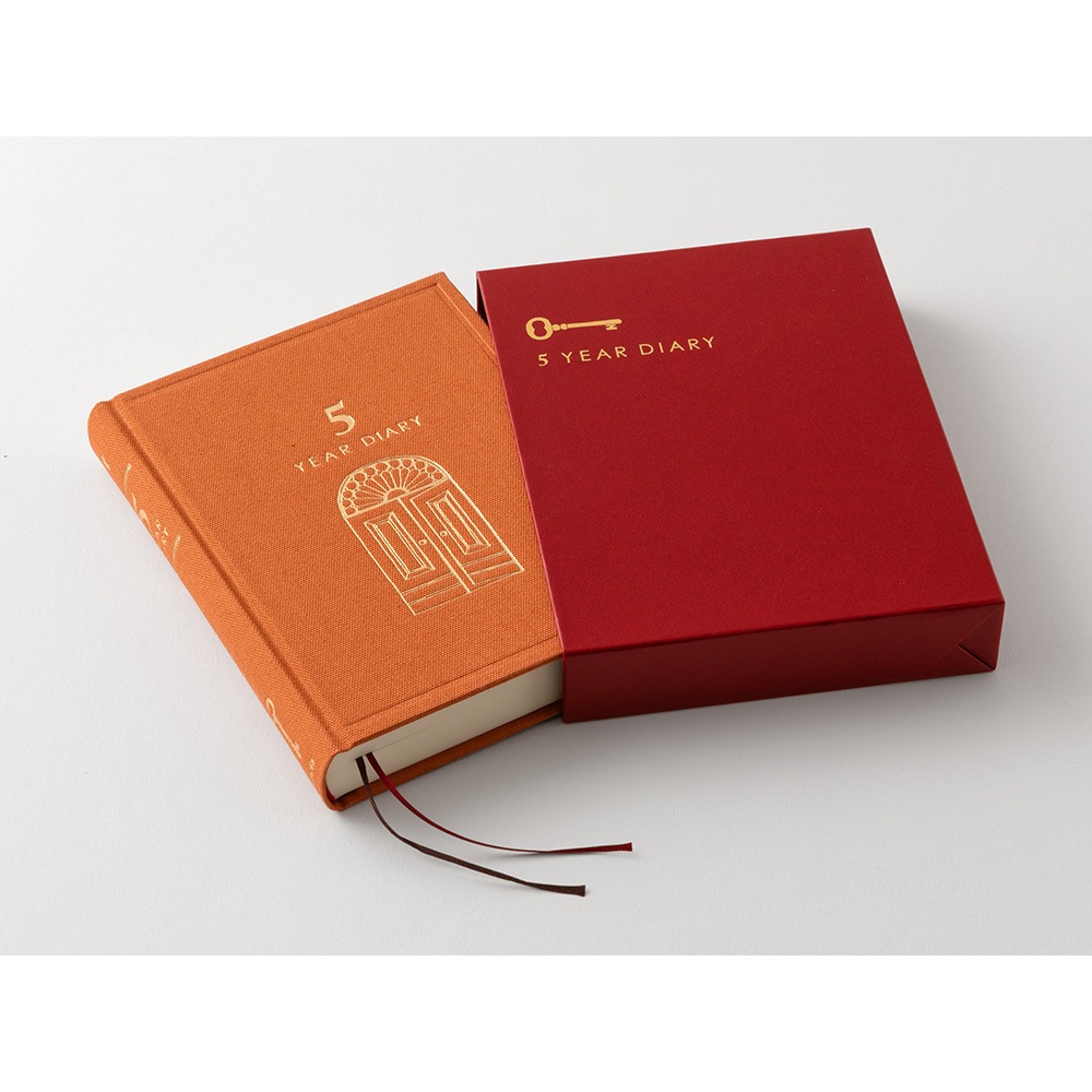 デザインフィルミドリ　日記 5年連用 扉 ミニ 赤