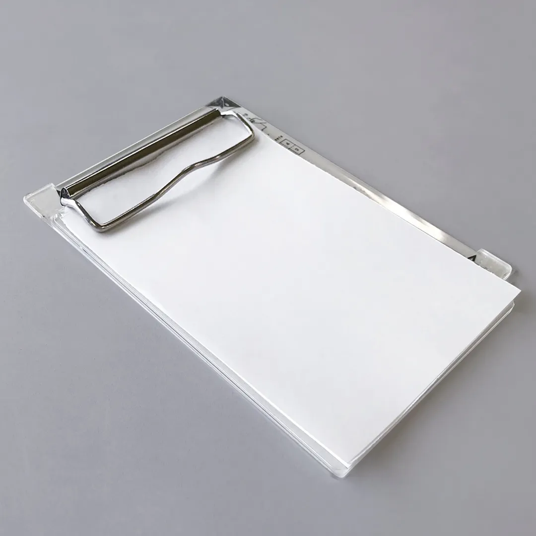 クツワ　ペーパーカッター　ヨンブンカッツ　4BunCuts　ブラック　VS028BK　クリア　VS028CL