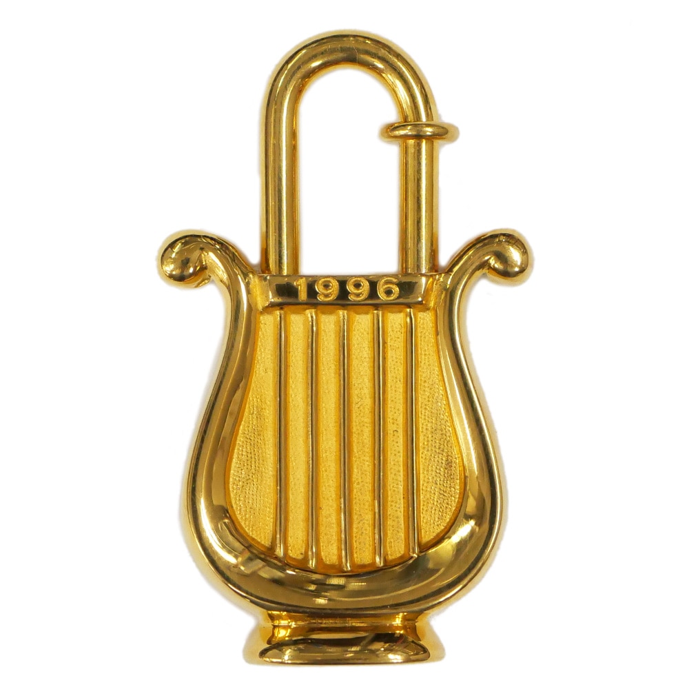 HERMES ゴールド 1996 カデナチャーム　ハープ型　未使用美品 HERMES ゴールド 1996 カデナチャームハープ型未使用美品