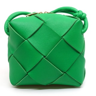 �ڱɡۡ�BOTTEGA VENETA�ۥܥåƥ������ͥ� �����å� �����Хå� ����ȥ���㡼�� ���������Хå� 701915 RFID �쥶�� ���꡼�� ������ɶ�� ��˥��å��� ��¸�ޡ���š�