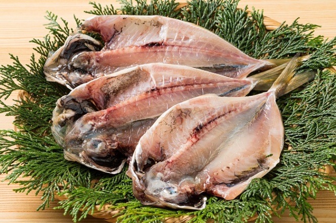 低温熟成無添加 真あじの干物 ３枚セット 九州の旬なひものを全国に 博多ウエダ