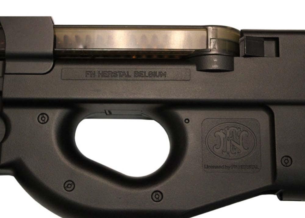 P90 TR 電動ガン スリング、マガジン3本、ホルダー、バッテリー充電器付き P90 TR 電動ガン スリング、マガジン3本、ホルダー、バッテリー