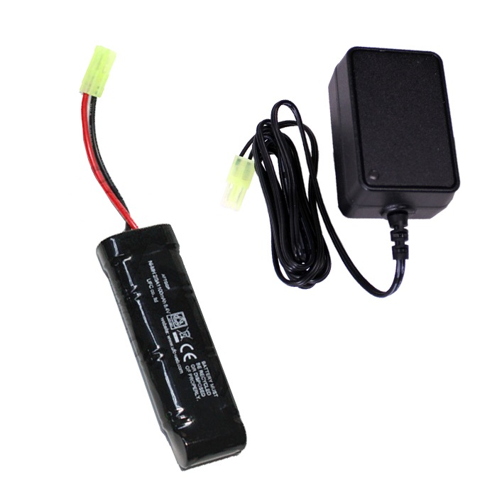 UFC ニッケル水素 ミニタイプバッテリー&充電器