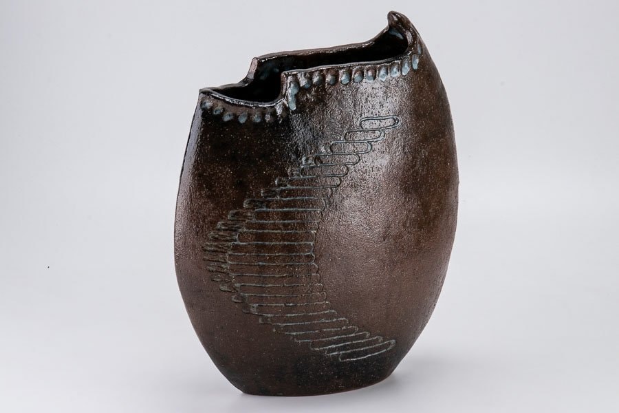 越前自然釉扇花入幅22.5cm 越前自然釉扇花入幅22.5cm 越前自然釉扇花入幅