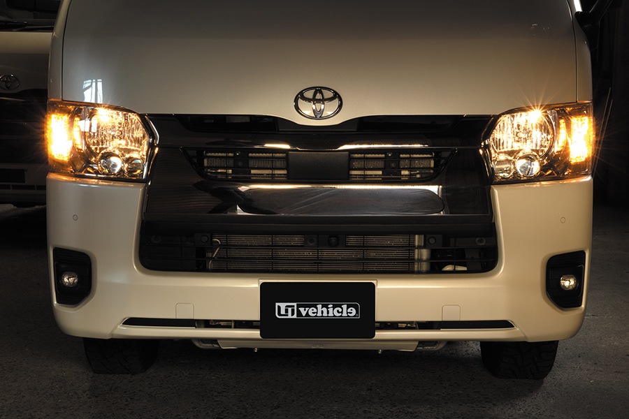 ハイエース200系<br>フロントウインカーポジションキット