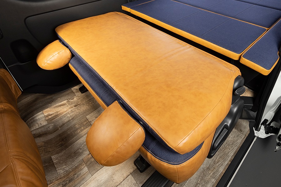 ハイエース200系 <br>デニムシートカバー(ヴァンツアラー）