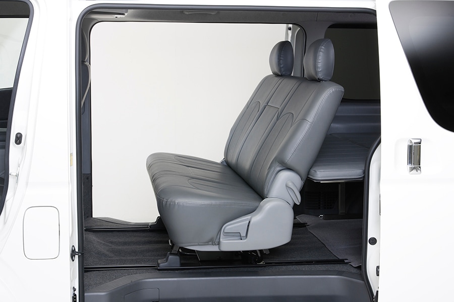 ハイエース 200系<br>セカンドシートロングスライドレール<br>専用マット付きセット