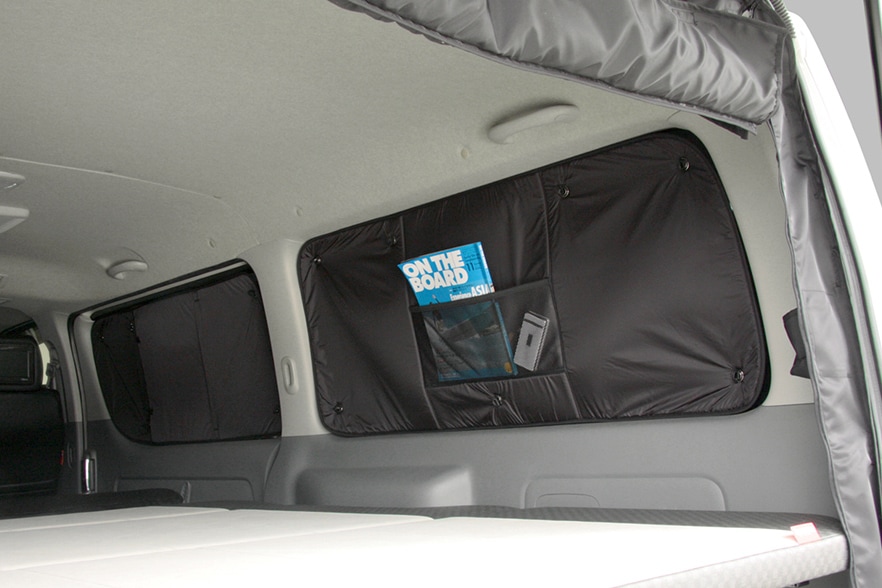 ハイエース 200系 スーパーロング ボディ用<br>遮光パッド リア7面