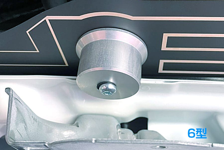 ハイエース 200系<br>リアワイパーホールカバー