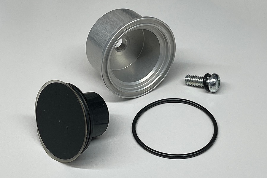 ハイエース 200系<br>リアワイパーホールカバー