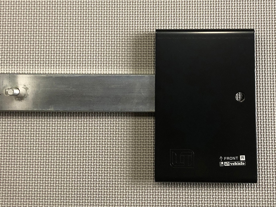 ハイエース 200系<br>スライドフロア用 ベッドキット取付ブラケット