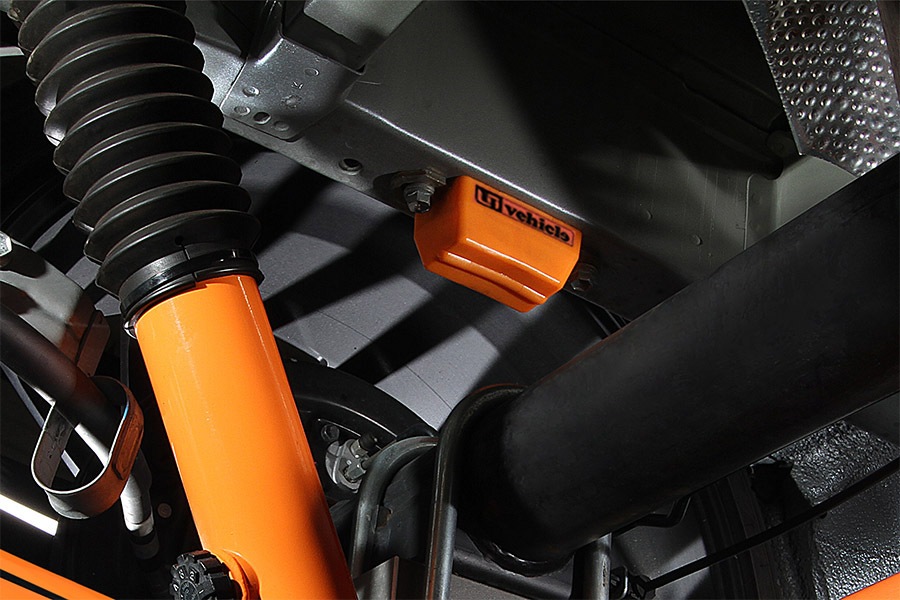 ハイエース 200系 2WD/4WD<br>リアバンプストップ